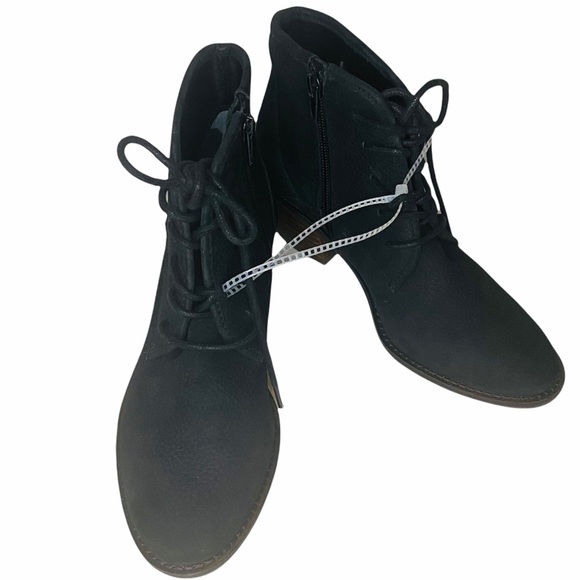 NWOB Black Lucky Brand Idril Nubuck Lace Up Ankle Short Booties - Picture 5 of 11